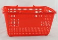 La cesta de compras de la mano del supermercado de los PP, rojo lleva cestas de compras 500x350x255m m