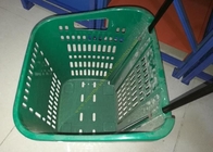 Carros plásticos rojos de la cesta con el supermercado de las ruedas/la cesta de compras vegetal